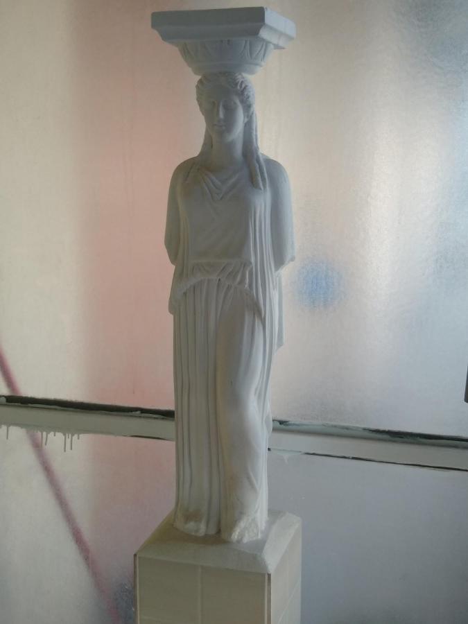 Acropolis Within 10 Minutes Walk! Classical Apartment And A Hostess At Your Side! Афіни Екстер'єр фото