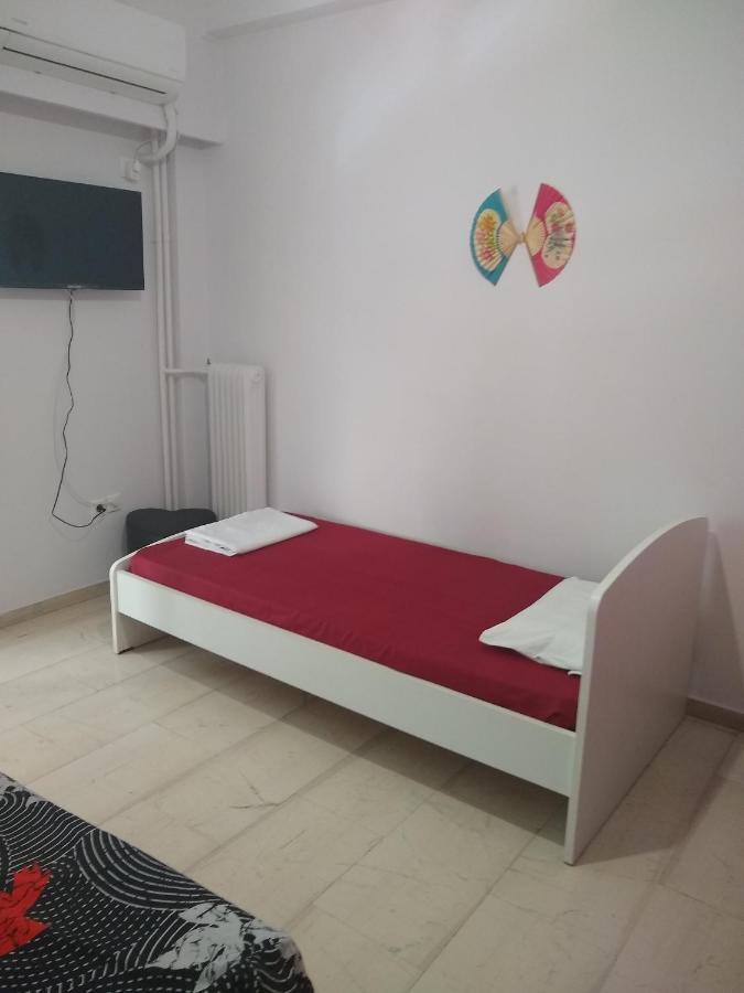 Acropolis Within 10 Minutes Walk! Classical Apartment And A Hostess At Your Side! Афіни Екстер'єр фото
