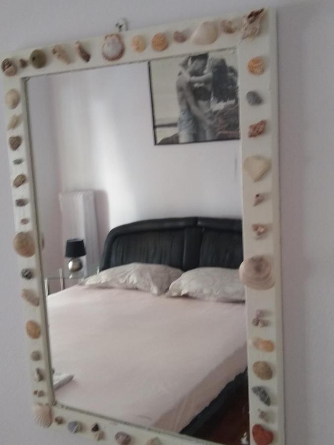 Acropolis Within 10 Minutes Walk! Classical Apartment And A Hostess At Your Side! Афіни Екстер'єр фото