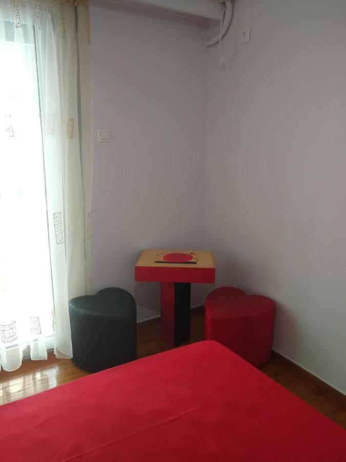 Acropolis Within 10 Minutes Walk! Classical Apartment And A Hostess At Your Side! Афіни Екстер'єр фото